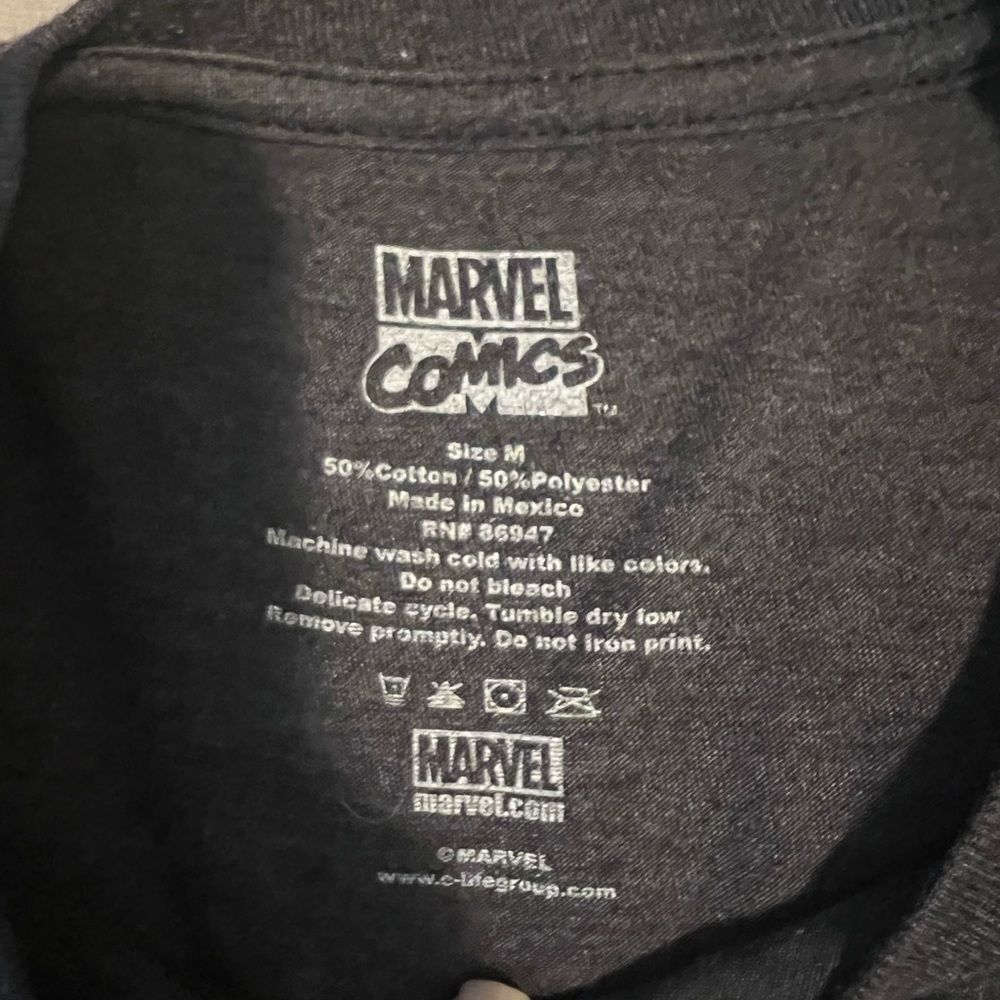 Captain America Logo Shirt - Picture 4 of 6